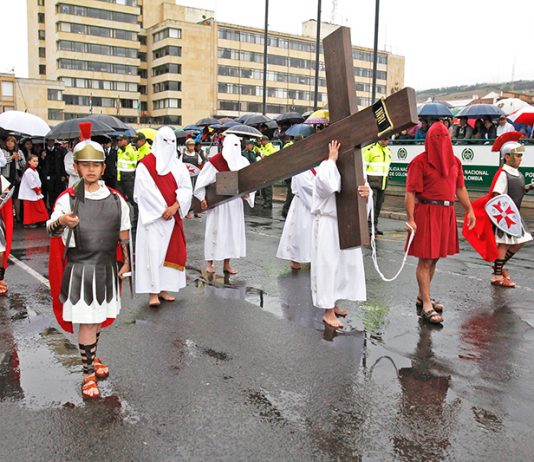 Viacrucis en Tunja, multitudinaria participación