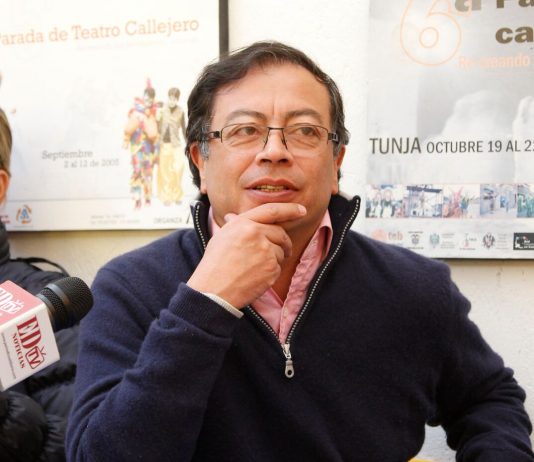 Petro sobrepasaría a Duque la última semana