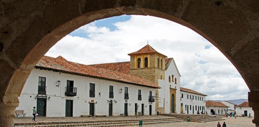 Lanzamiento de del libro Tesoros escondidos villaleyvanos