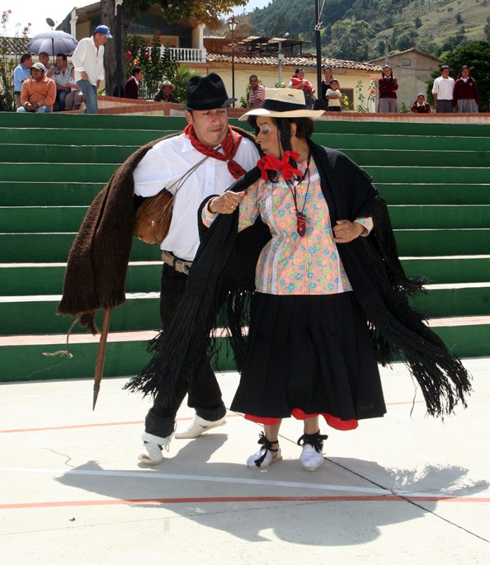 Almeida-(70)-baile-campesinos