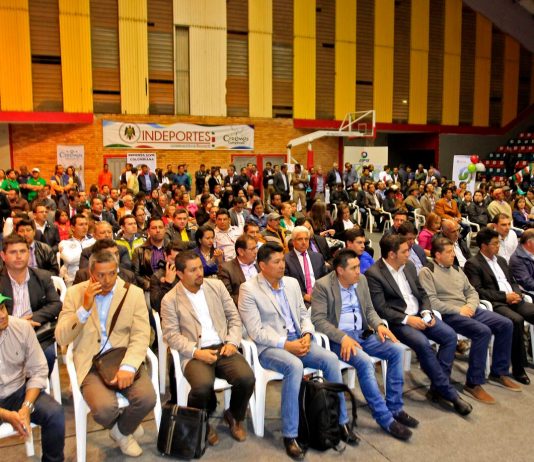 Alcaldes felices con la ‘firmatón’