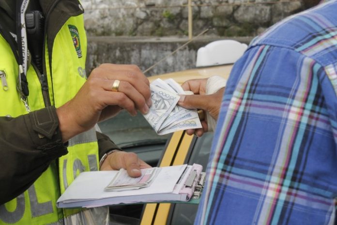 Soborno policía