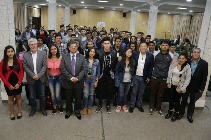 amaya becas