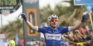Elia Viviani vence en la segunda etapa del Giro de Italia
