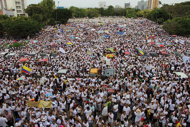 Gente-Población-Marcha-Colprensa-Saturnino-Vásquez
