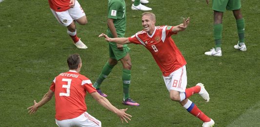 Rusia no desentonó con la historia en su debut mundialista
