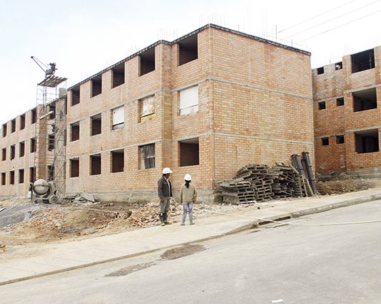 Damnificados de Estancia El Roble y Torres del Parque rechazan el empréstito
