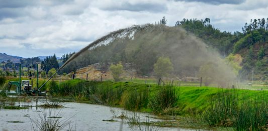 Durante 2020 se retiraron más de un millón de metros cúbicos de sedimentos de la Laguna de Fúquene