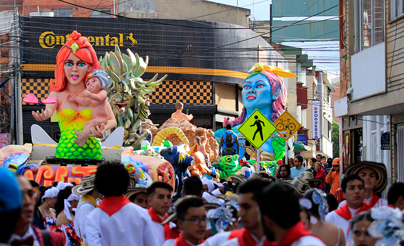 FIC-2018-Desfile-apertura-04