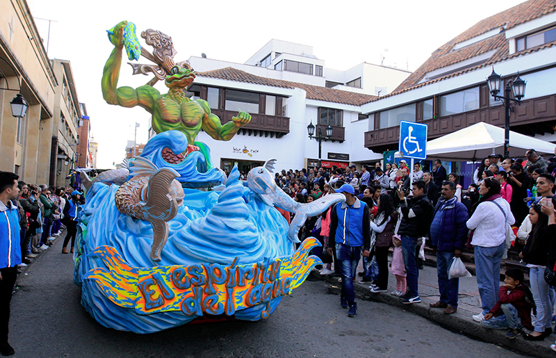 FIC-2018-Desfile-apertura-11