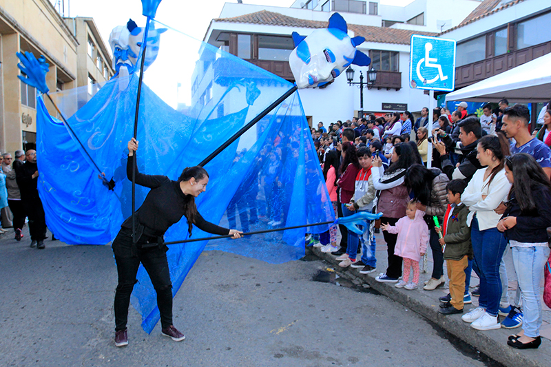 FIC-2018-Desfile-apertura-13