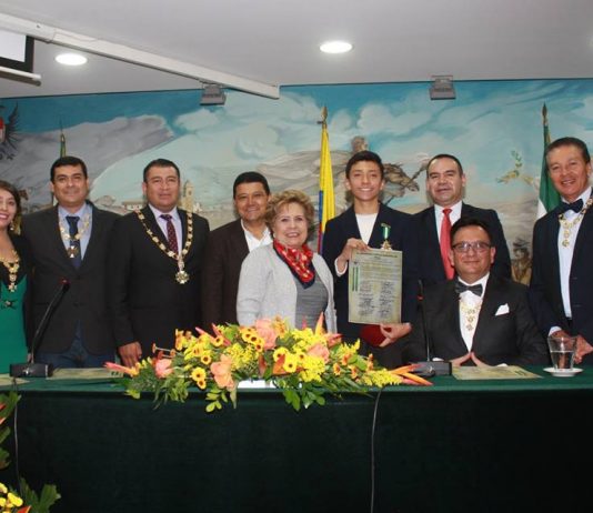 Concejo exalta a los mejores estudiantes de Tunja