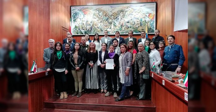 mujeres-asamblea