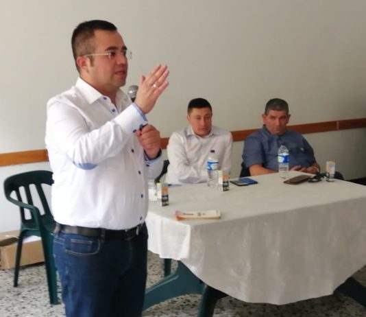 Jonatan Sánchez hace coalición con el Centro Democrático