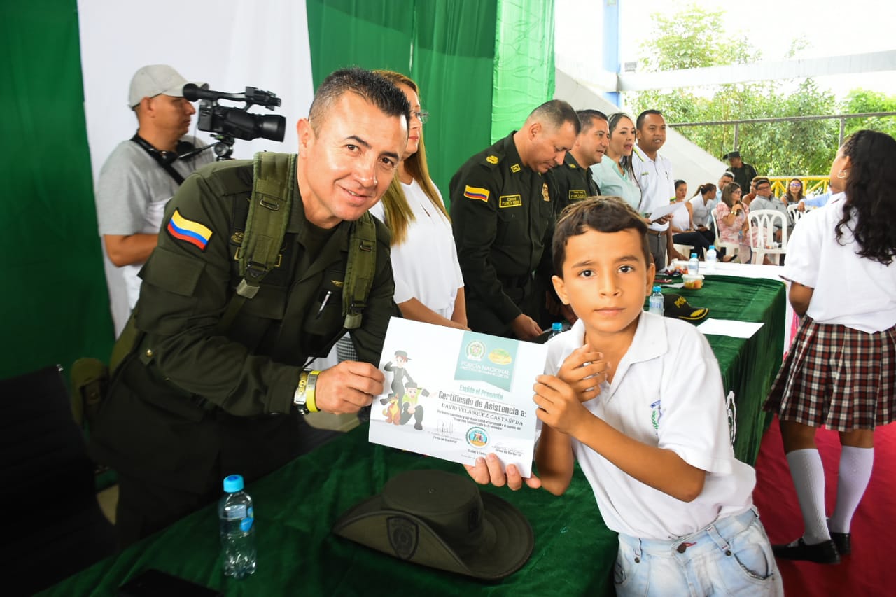 puerto boyaca - niños
