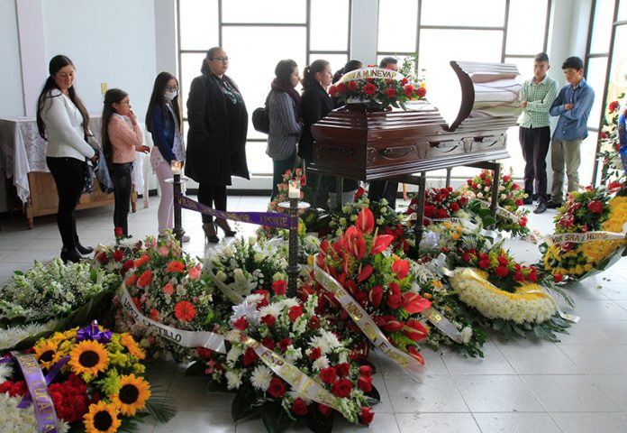 Cucaita-ambulancia-01-funeral-muerto