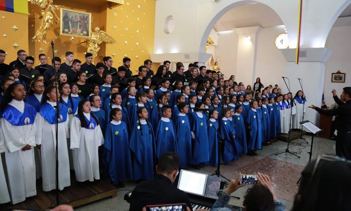 coros niños-virgen mariana