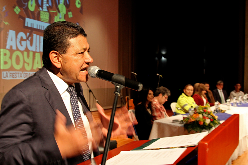 Lanzamiento-Aguinaldo-19-05