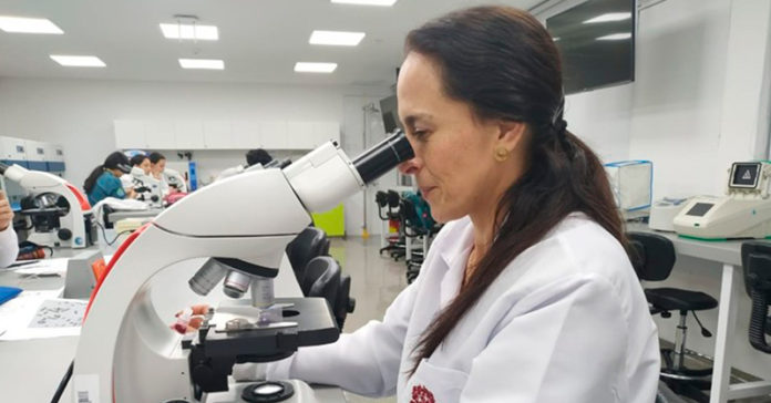sandra-rondon-cientifica