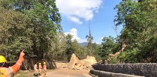 Vía alterna al llano sigue cerrada a pesar de autorización para trabajos de remoción de escombros