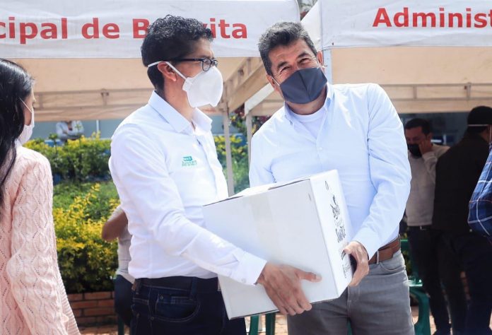 Barragán entrega mercado
