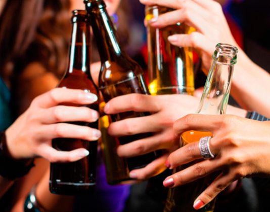 En Tópaga alarmante consumo de alcohol en adolescentes