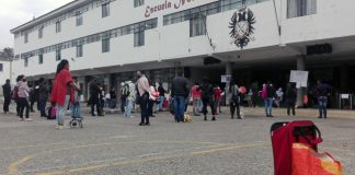 En la intimidad de la entrega de los mercados del PAE