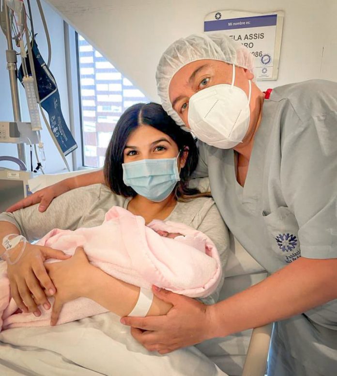 Amaya y Daniela Assis
