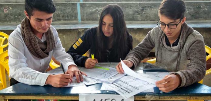 jovenes-vota-voto