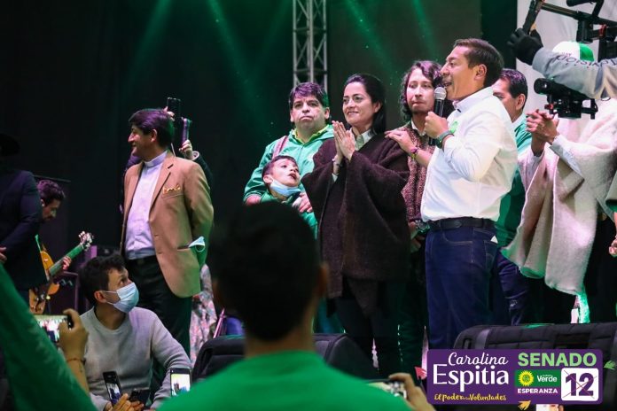 carolina espitia cierre