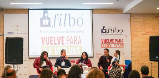 Escritores boyacenses dan a conocer sus obras en la Feria Internacional del Libro en Bogotá