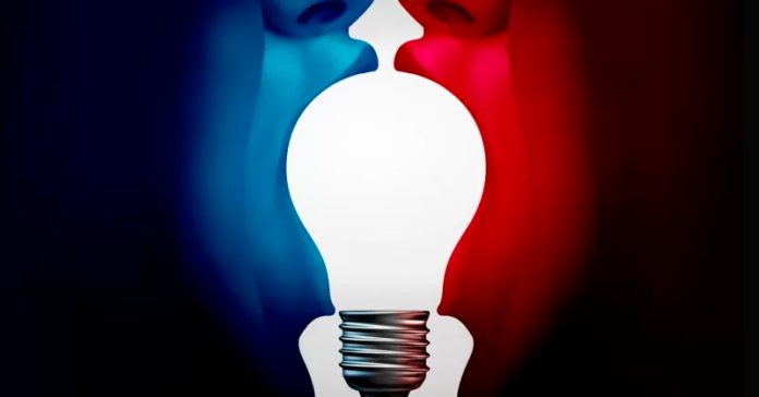izquierda-derecha-pensar-bombillo-luz-nota