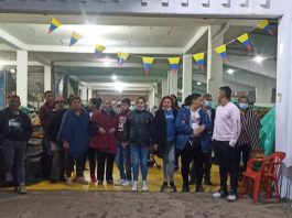 Incertidumbre y personas encadenadas como rechazo al cierre de la plaza de mercado de Sogamoso