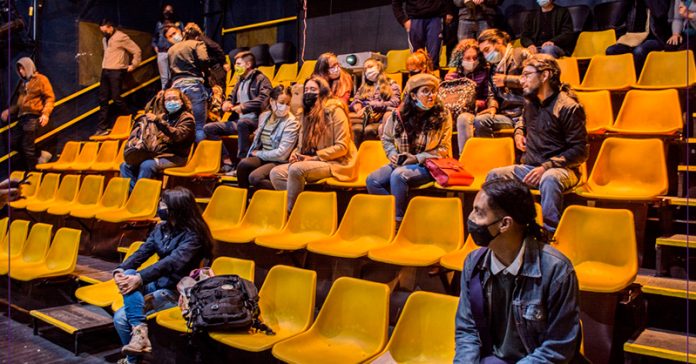 cine-auditorio-gente