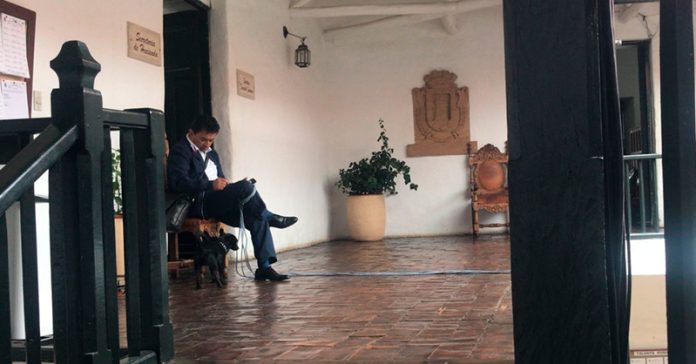 contratista-amarrado-villa-de-leyva
