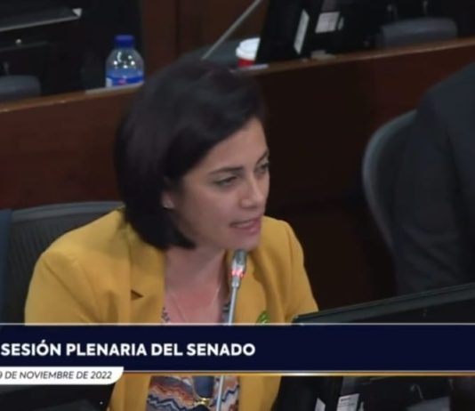 “El mayor reto es buscar el modelo de administración que garantice el óptimo y eficiente manejo de los recursos de la Salud”: senadora Carolina Espitia