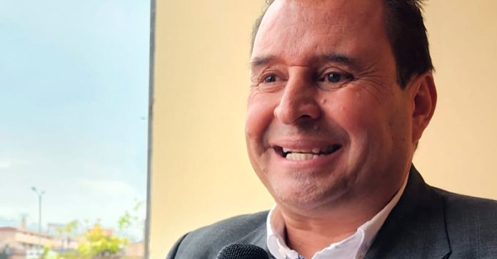sergio-tolosa-licorera