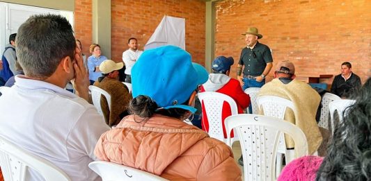 Corpoboyacá sostuvo mesa de diálogo con habitantes de la vereda Alisal de Tuta