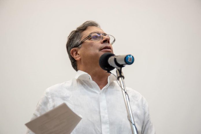 Petro-negociacion-partidos-oposicion-Cesar-Caballero