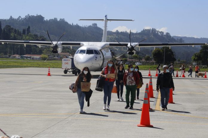 avion aeropuerto paipa