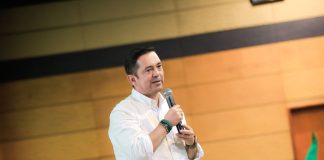 John Carrero propone construir el camino de una nueva ciudad