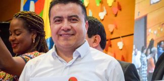 Pinzón, en compañía de más de 4500 boyacenses, recibió el aval del Pacto Histórico