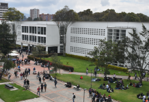 Autonomía universitaria es más que defender la democracia, maestro