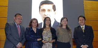 Homenaje al legado de nuestro director y fundador, el premio Resiliencia por su gran obra, el periódico EL DIARIO