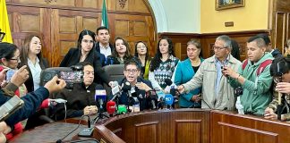 Carlos Amaya presentó su equipo de empalme