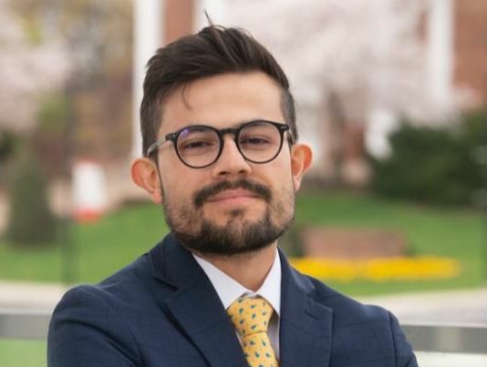 Carlos Amaya anuncia nuevo integrante de su gabinete