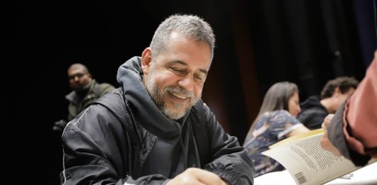 “Gané más cuando perdí varias veces en el Premio Nacional de Literatura”: Mario Mendoza