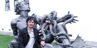 Harem y otros cien microrrelatos de Carlos Castillo Quintero