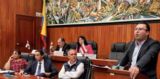 “Si a un docente se le paga más de lo que se debe; obviamente no va a decir nada”
