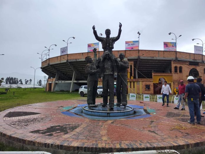 cesar rincon duitama estatua